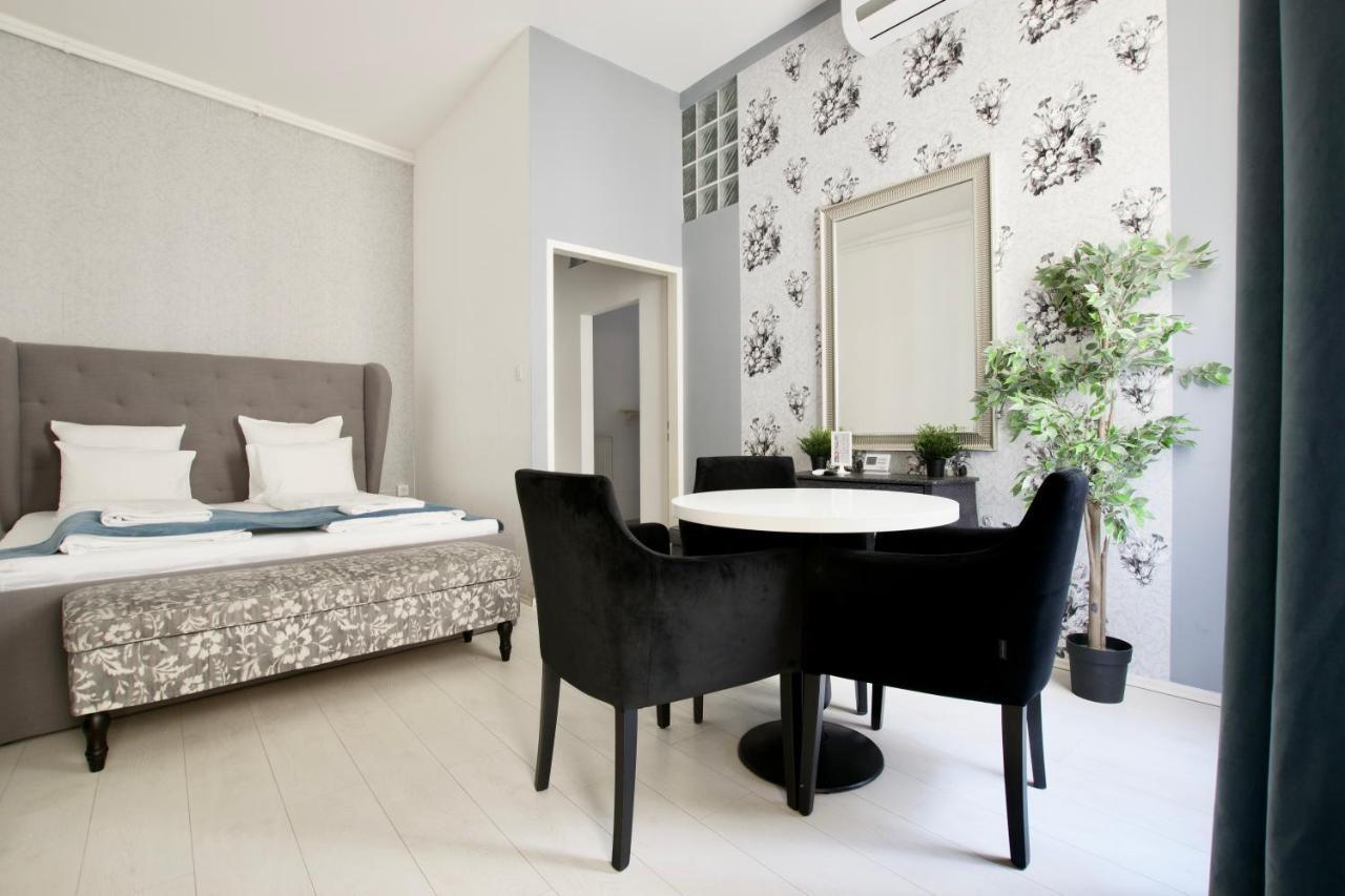 Premium Apartments By Hi5 - Astoria Square 부다페스트 외부 사진