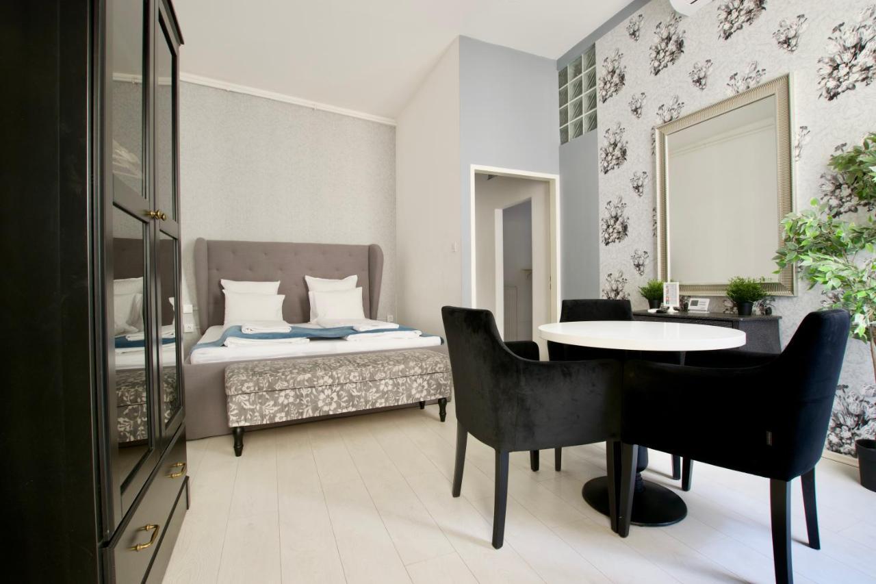 Premium Apartments By Hi5 - Astoria Square 부다페스트 외부 사진