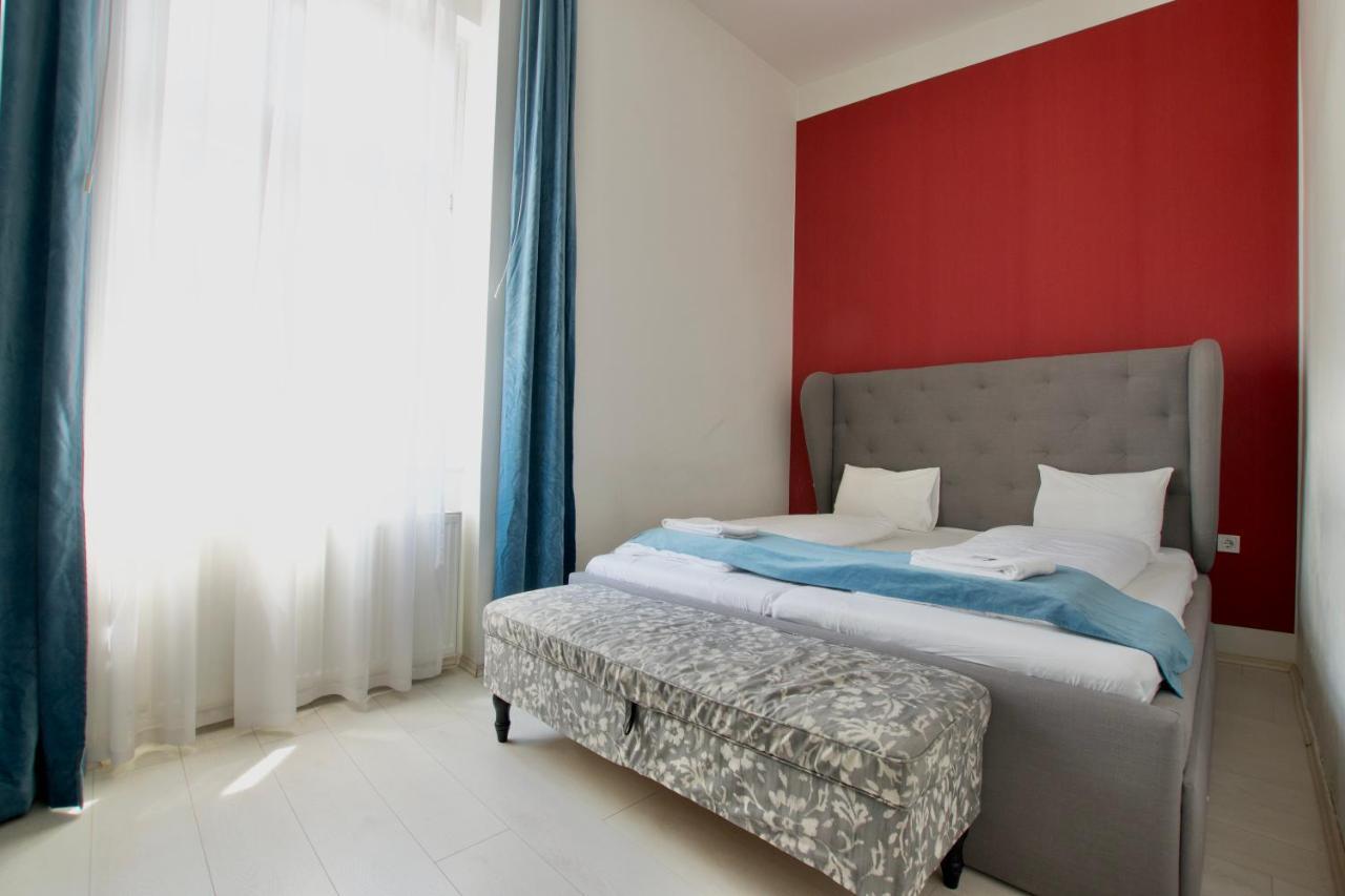 Premium Apartments By Hi5 - Astoria Square 부다페스트 외부 사진