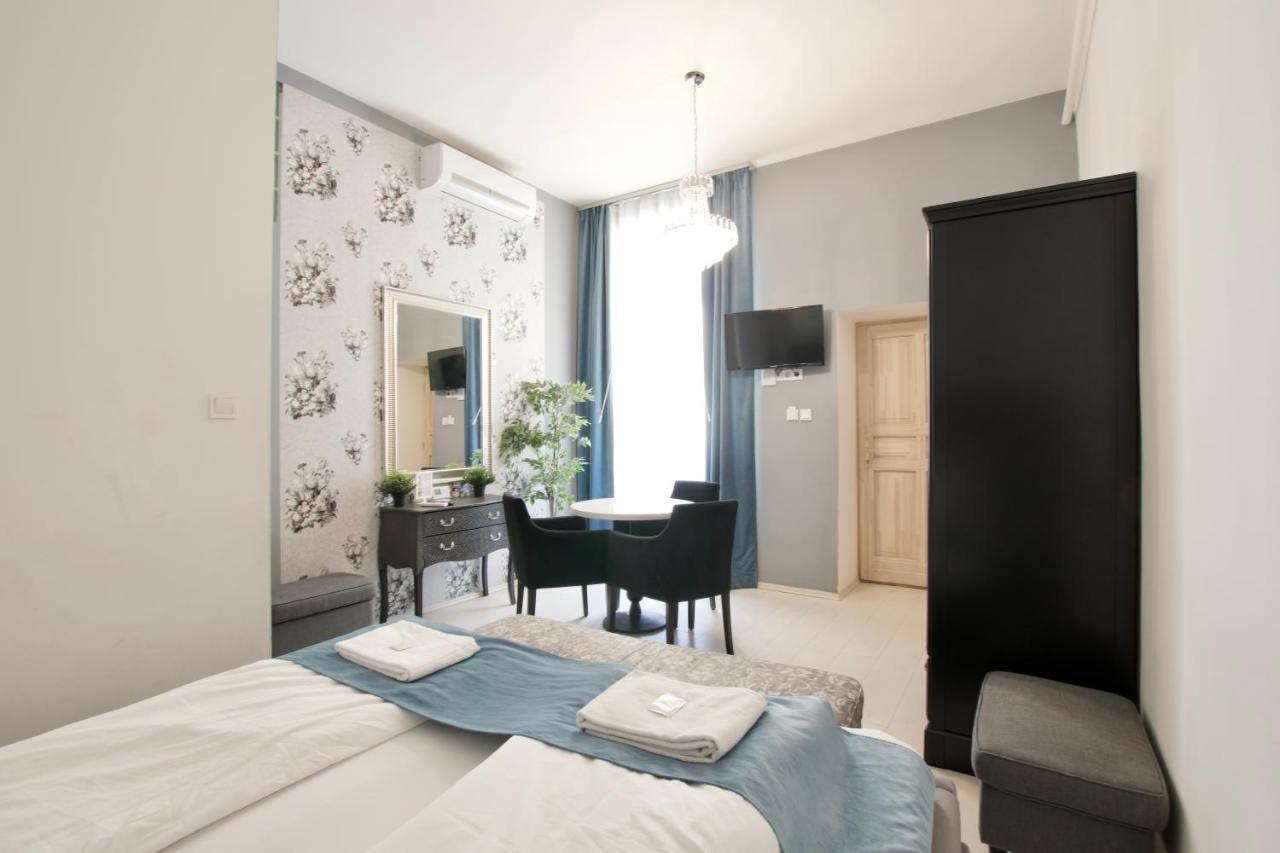 Premium Apartments By Hi5 - Astoria Square 부다페스트 외부 사진
