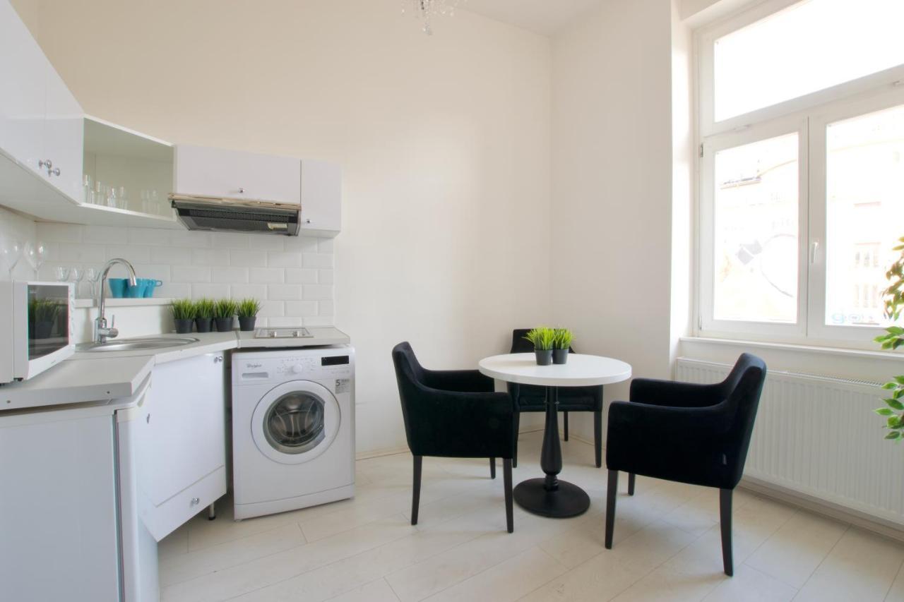 Premium Apartments By Hi5 - Astoria Square 부다페스트 외부 사진