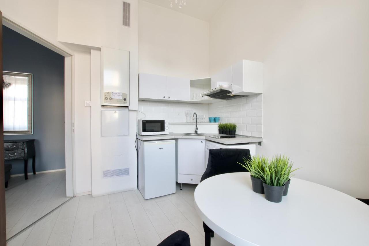 Premium Apartments By Hi5 - Astoria Square 부다페스트 외부 사진